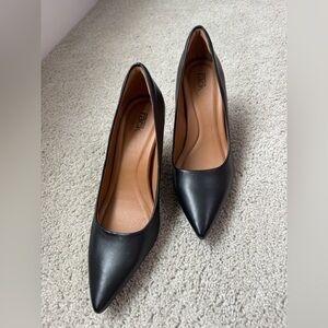 Black Leather Women's Pumps